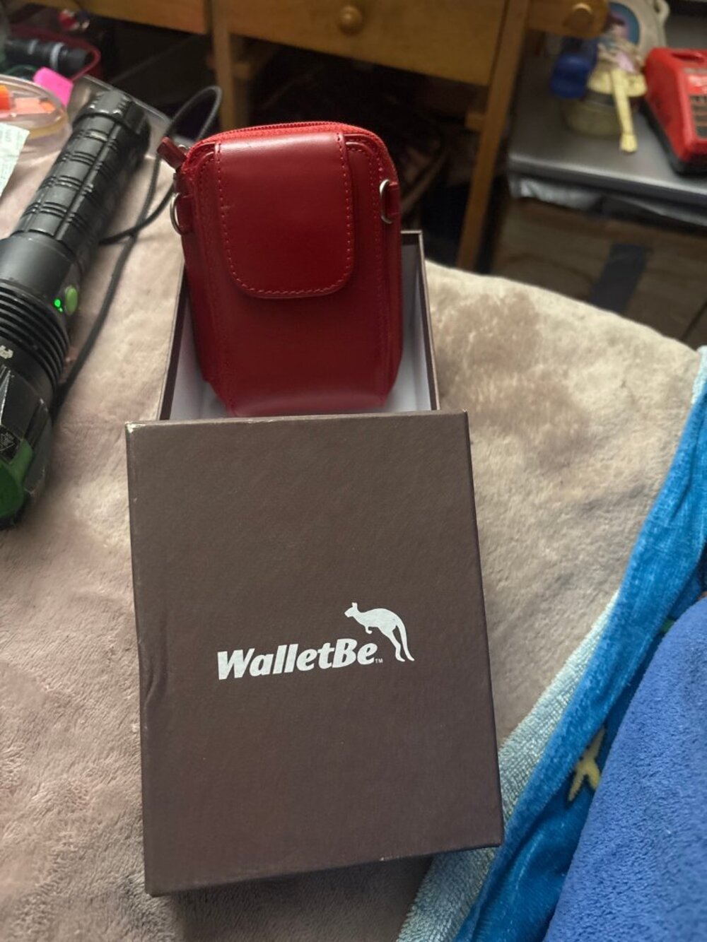 WalletBe Red Leather Crossbody Mini Purse - Brand New in Box